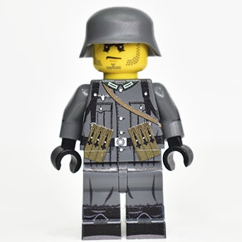 Немецкий солдат с подсумками MP-40 принты 360 Темно-серый