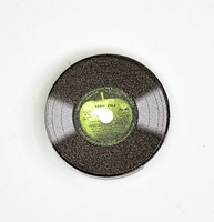 Tile Round 2x2 с изображением "Виниловая пластинка 2"