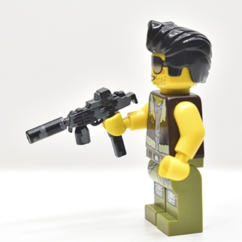 Пистолет-пулемет МР9 с глушителем. черно-серый камуфляж
