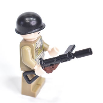 британский пистолет-пулемёт STEN с глушителем