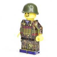 Советский LEGO в камуфляже "Дубок", разгрузка, кроссовки