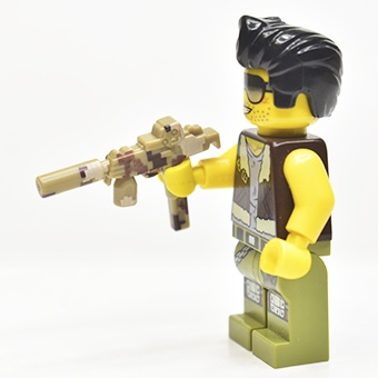 Пистолет-пулемет МР9 с глушителем. бежевый камуфляж