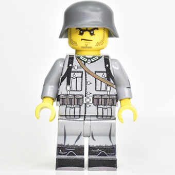 Немецкий солдат с подсумками kar-98 принты 360 Светло-серый