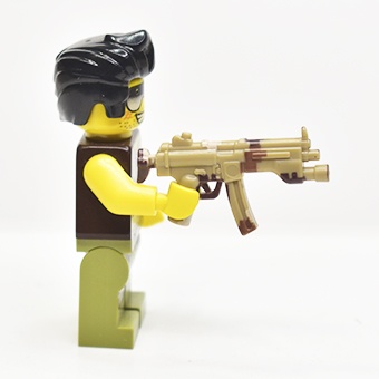 Пистолет-пулемет MP5 с фонарем бежевый камуфляж