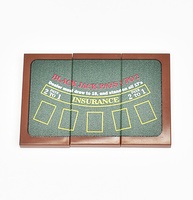 Набор из трех деталей Tile 2x4 с изображением стол для игры в Black Jack